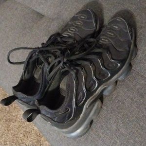Womens Black Nike Vapormax's